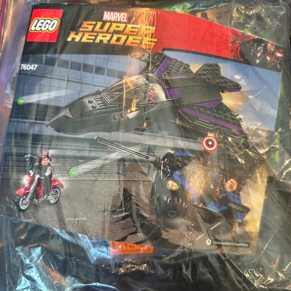 LEGO Marvel (76047) Black Panther Pursuit - Picture 1 of 3